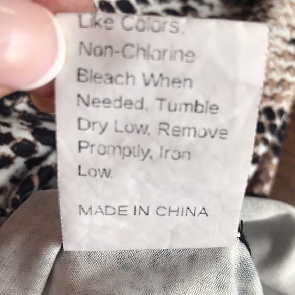 Snakeskin Print Long Sleeve Romper - Picture 8 of 8